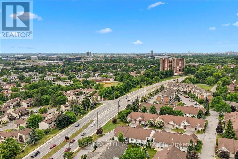 28528939/1244-foxborough-private-e/beaconwood/ottawa/ontario/K1J1E2_40