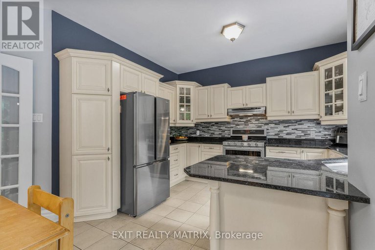 29255062/1736-groves-road/russell-twp/russell/ontario/K4R1E5_12