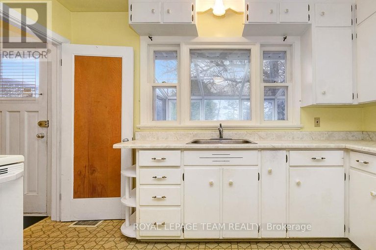 29605517/1107-falaise-road/borden-farmstewart-farmcarleton-heightsparkwood-hills/ottawa/ontario/K2E6R1_13