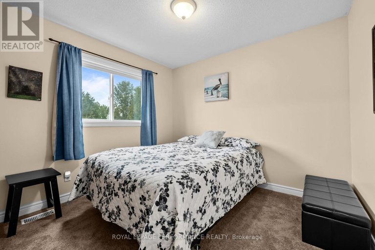29594623/1782-radway-terrace/chateauneuf/ottawa/ontario/K1C5K2_21