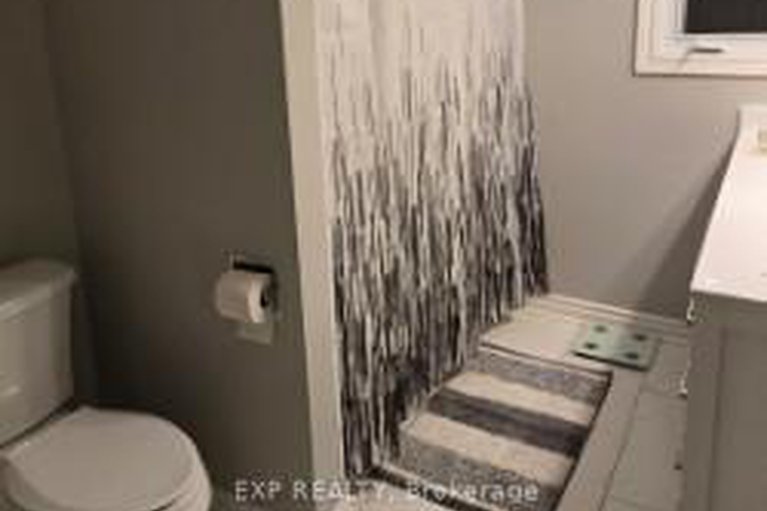 28982372/73-1900-marquis-avenue/beaconwood/ottawa/ontario/K1J8J2_21