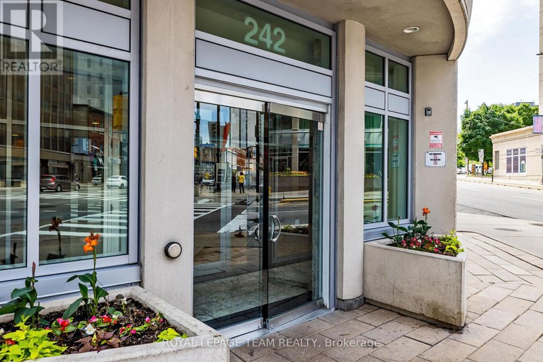 28341978/1809-242-rideau-street/sandy-hill/ottawa/ontario/K1N0B7_2