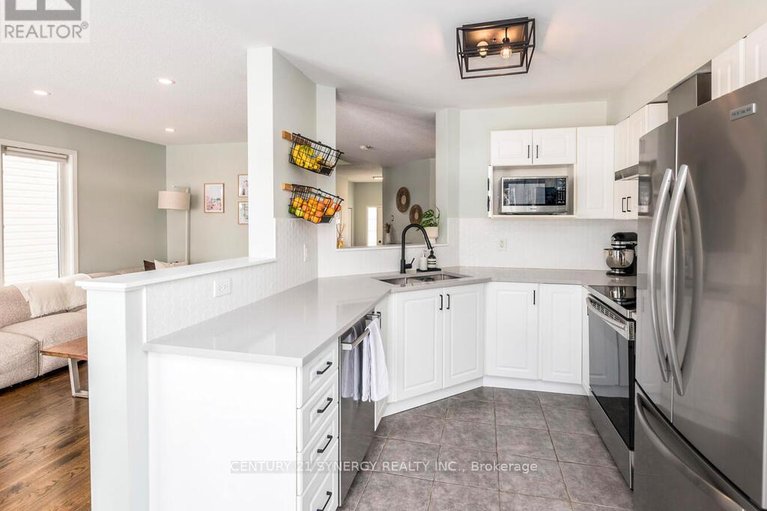 29486485/167-romina-street/emerald-meadowstrailwest/ottawa/ontario/K2S0J3_13