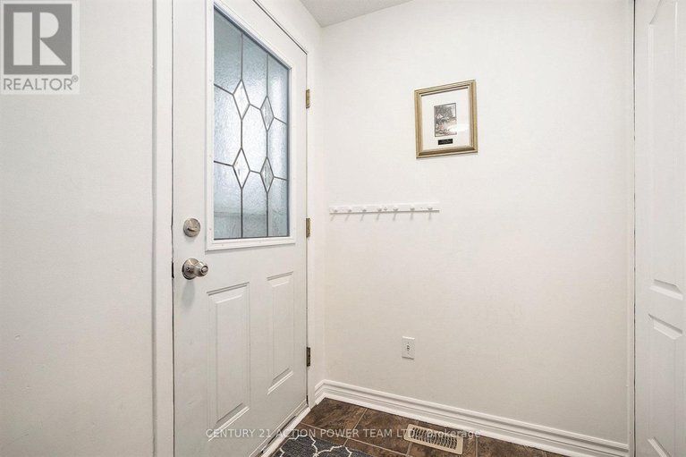 28389269/1829-cloverlawn-crescent/beacon-hill-south/ottawa/ontario/K1J6V6_5