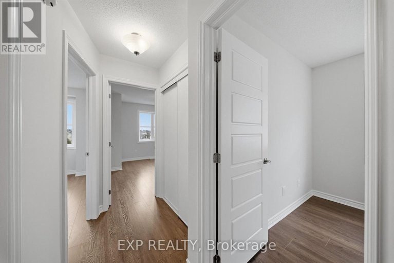 29618340/359-sweetfern-crescent/avalon-west/ottawa/ontario/K4A1A5_19