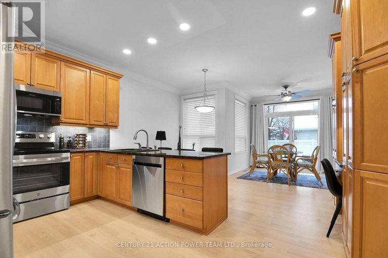 29383475/1969-loasa-lane/springridgeeast-village/ottawa/ontario/K4A4T4_14