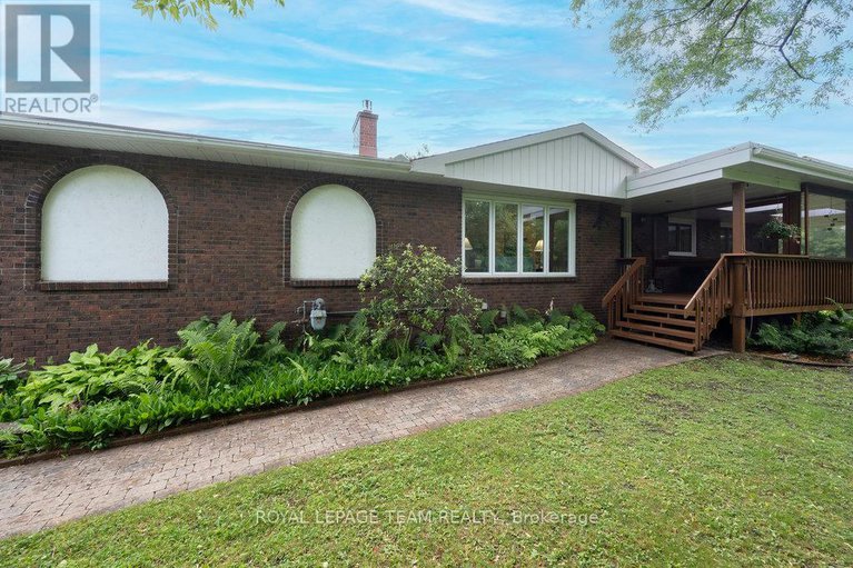 28365689/2765-quinn-road/emerald-woodssawmill-creek/ottawa/ontario/K1T3V4_4