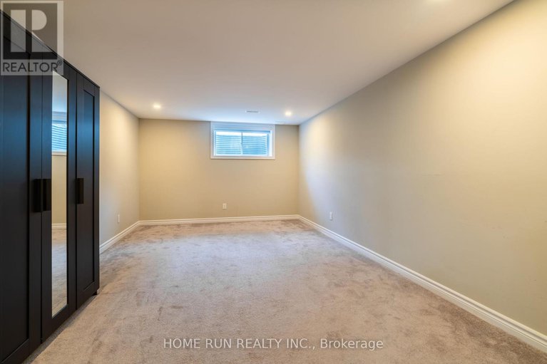 28823444/974-kilbirnie-drive/half-moon-bay/ottawa/ontario/K2J6E6_32