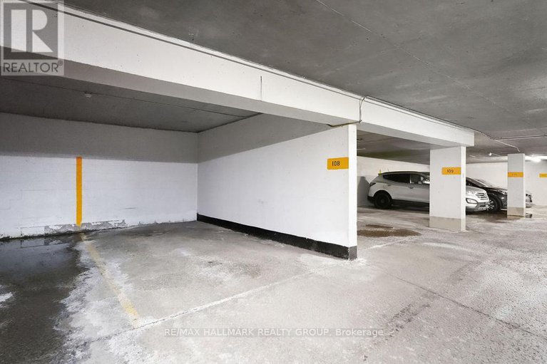 29304653/805-2020-jasmine-crescent/beacon-hill-south/ottawa/ontario/K1J8K5_23