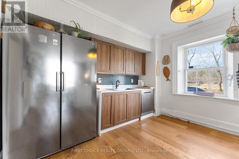 28543961/8-campbell-reid-court/rural-kanata-central/ottawa/ontario/K2K1X7_7