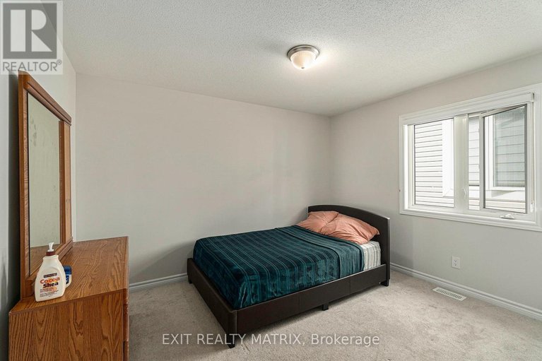 29624388/350-sweetclover-way/avalon-west/ottawa/ontario/K4A1E6_25