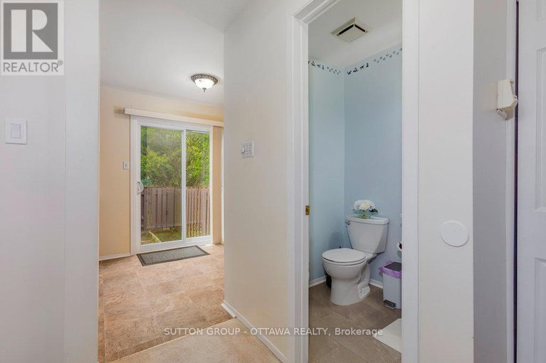 28553457/1951-greenvale-lane/chateauneuf/ottawa/ontario/K1C6E2_11