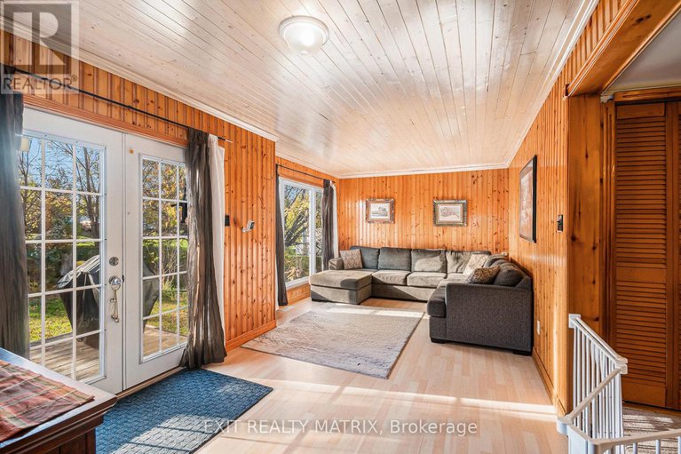 28998331/3498-sarsfield-road/cumberland-west/ottawa/ontario/K0A3E0_3