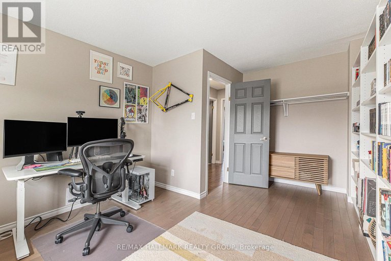 28754000/68-hewitt-court/katimavik/ottawa/ontario/K2L3R3_16