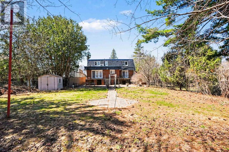 29662789/429-ancaster-avenue-e/woodroffe/ottawa/ontario/K2B5B6_15