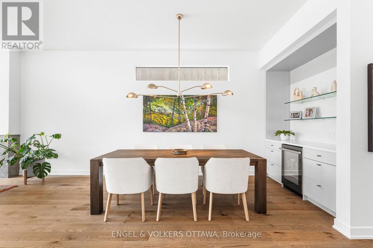 29349449/508-roosevelt-avenue/mckellarhighland/ottawa/ontario/K2A1Z8_13