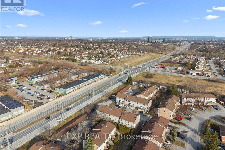 29599647/d-284-dalehurst-drive/tanglewood/ottawa/ontario/K2G4J5_33