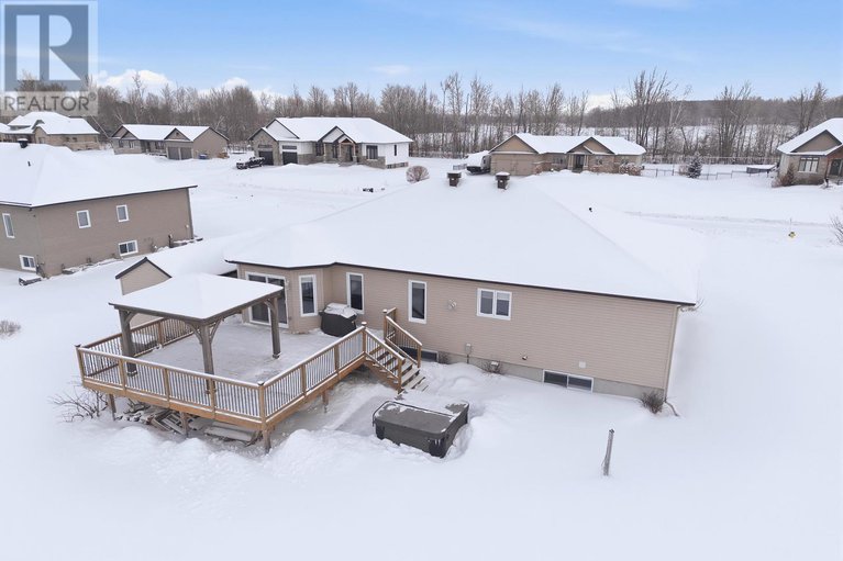 29318254/251-rue-des-violettes-street/clarencerockland-twp/clarence-rockland/ontario/K0A2A0_3