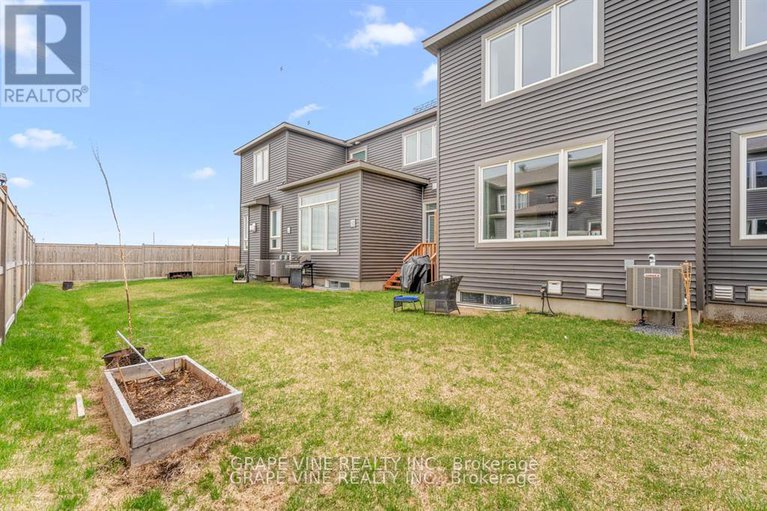 28496874/678-taliesin-crescent/remainder-of-stittsville-area/ottawa/ontario/K2S2W5_35