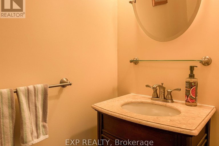 29296929/2296-eady-road/horton-twp/horton/ontario/K7V3Z8_11