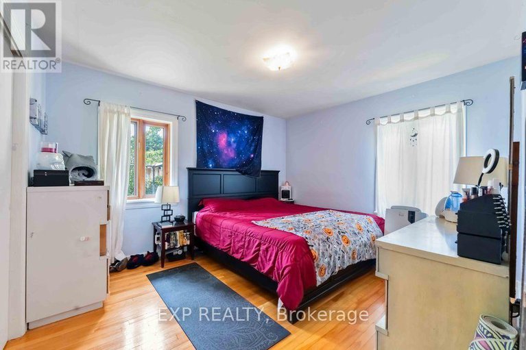 28788281/878-ivanhoe-avenue/queensway-terrace-north/ottawa/ontario/K2B5S5_13