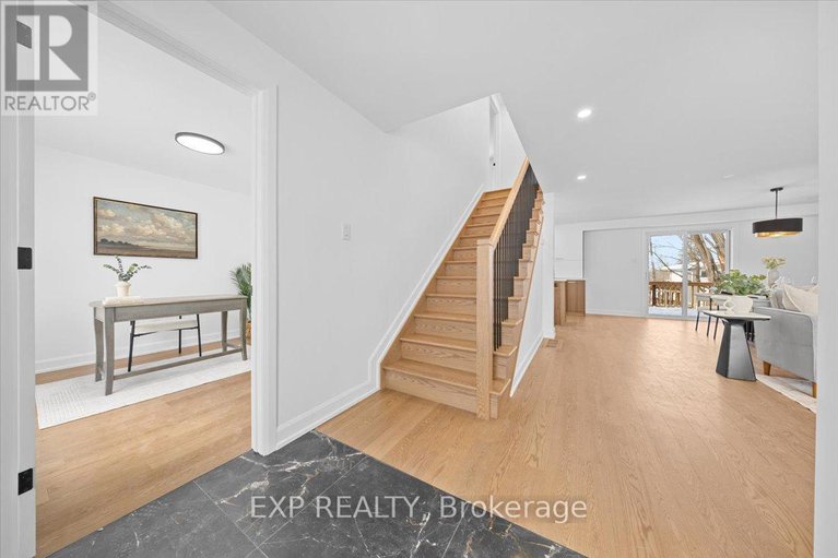 29377335/41-qualicum-street/bruce-farmgraham-parkqualicumbellands/ottawa/ontario/K2H7H3_7