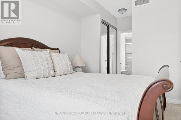 29456642/302-760-chapman-mills-drive/strandherd/ottawa/ontario/K2J3V2_16