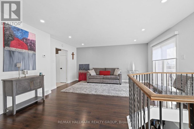 28087558/18-1964-wildflower-drive/queenswood-heights-south/ottawa/ontario/K1E3V4_6