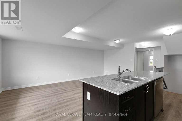 28814847/75-563-ozawa-private/cfb-rockcliffe-and-area/ottawa/ontario/K1K4Z9_11
