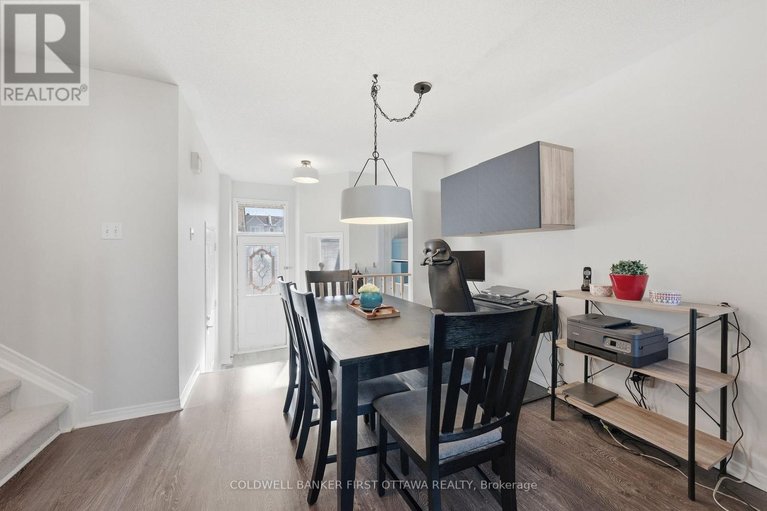 29644136/1902-hennessy-crescent/fallingbrookgardenway-south/ottawa/ontario/K4A3X7_7