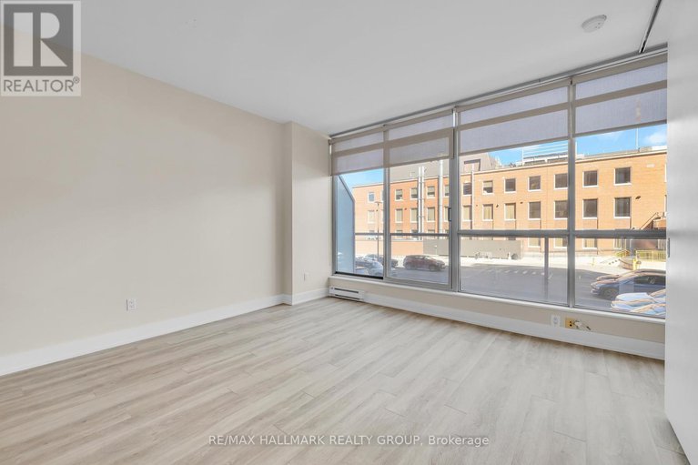 29168071/210-180-york-street/lower-townbyward-market/ottawa/ontario/K1N1J6_9