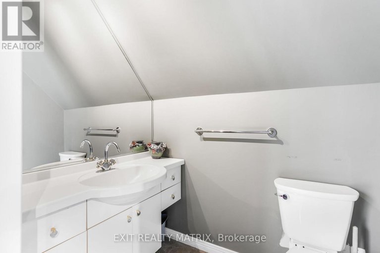 28103787/732-pattee-road/champlain-twp/champlain/ontario/K6A0G1_32