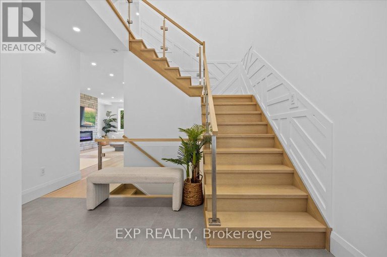 28431666/1357-mory-street/emerald-woodssawmill-creek/ottawa/ontario/K1T1C8_6