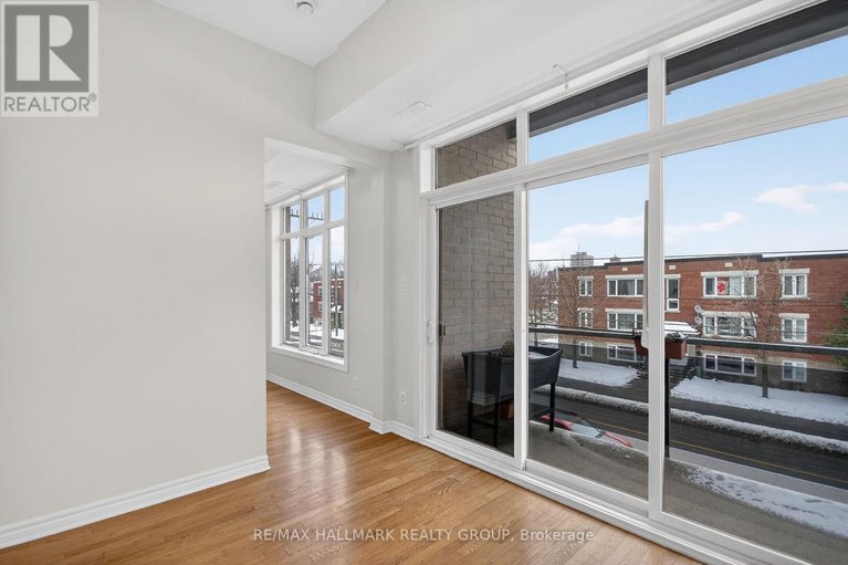 29479726/210-682-churchill-avenue-n/laurentianview/ottawa/ontario/K1Z5G5_12