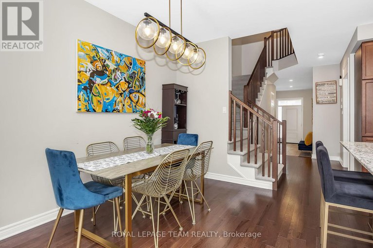 28564716/526-edenwylde-drive/remainder-of-stittsville-area/ottawa/ontario/K2S2K4_14