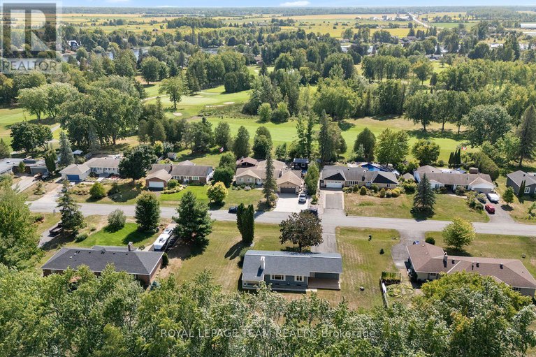 28822085/1245-fairway-drive/manotick-south-to-roger-stevens/ottawa/ontario/K4M1B3_37