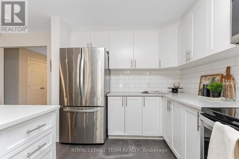 28283530/523-parade-drive/stittsville-south/ottawa/ontario/K2S0X8_14