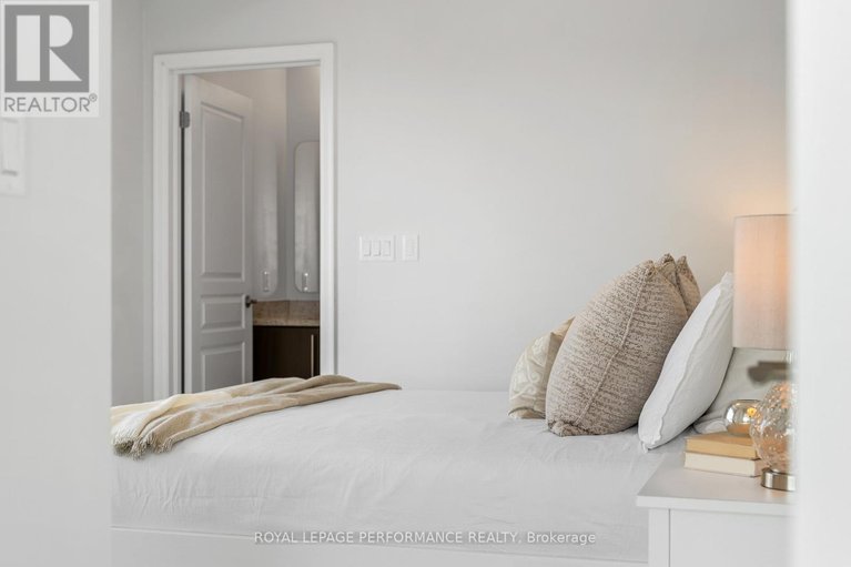 29635683/1504-238-besserer-street/sandy-hill/ottawa/ontario/K1N6B1_25