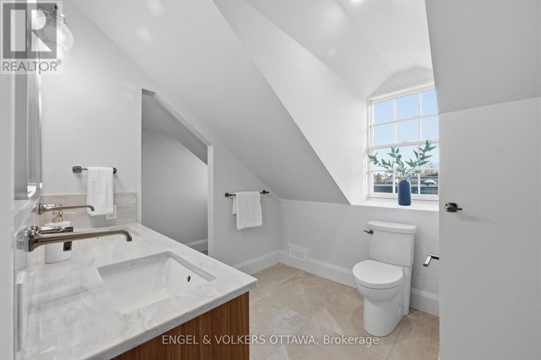 29649228/71-thomas-street/new-edinburgh/ottawa/ontario/K1M1M7_37