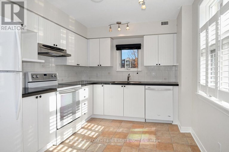 29075248/303-120-darlington-private/hunt-clubwestern-community/ottawa/ontario/K1V0X5_9