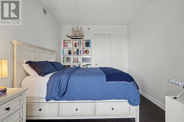 29618914/1208-300-lisgar-street/ottawa-centre/ottawa/ontario/K2P0E2_21