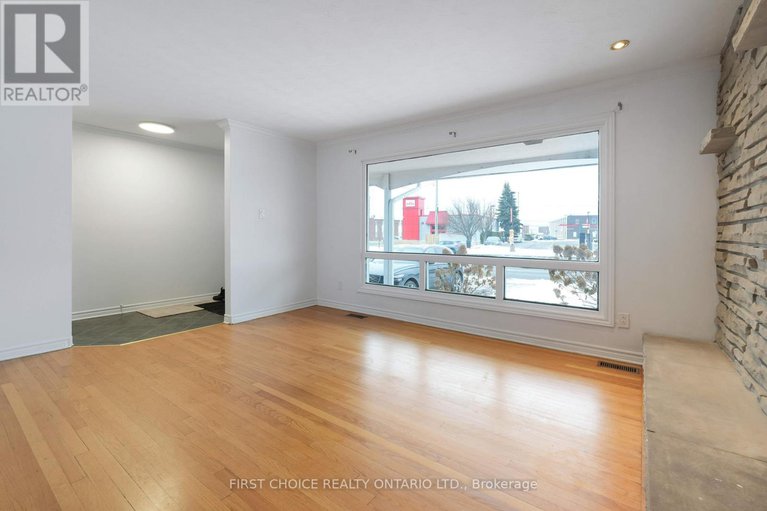 29169954/1753-heron-road/urbandale-acres/ottawa/ontario/K1V6A2_7