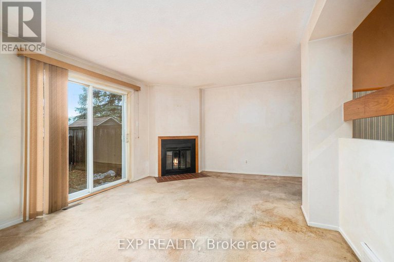 28974876/c-1699c-lamoureux-drive/queenswood-heights-south/ottawa/ontario/K1E2N3_3