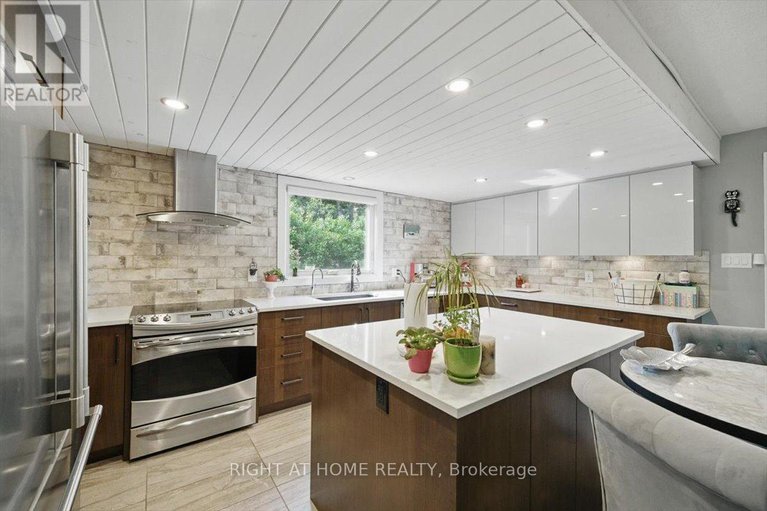 28420943/114-david-kennedy-drive/dunrobin-shores/ottawa/ontario/K0A1T0_8
