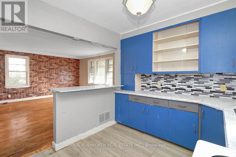 29052303/39-cote-de-neiges-road/meadowlandsst-claire-gardens/ottawa/ontario/K2G2C3_16