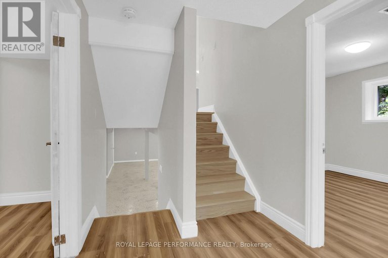 28620608/16-wareham-street/bells-corners/ottawa/ontario/K2H6P8_15