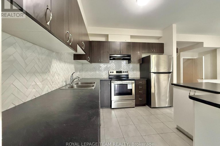 29057965/709-megrez-way-e/half-moon-bay/ottawa/ontario/K2J6S9_7