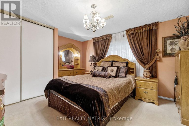 29019444/1100-moffatt-drive/cumberland-ridge/ottawa/ontario/K4C1B7_34