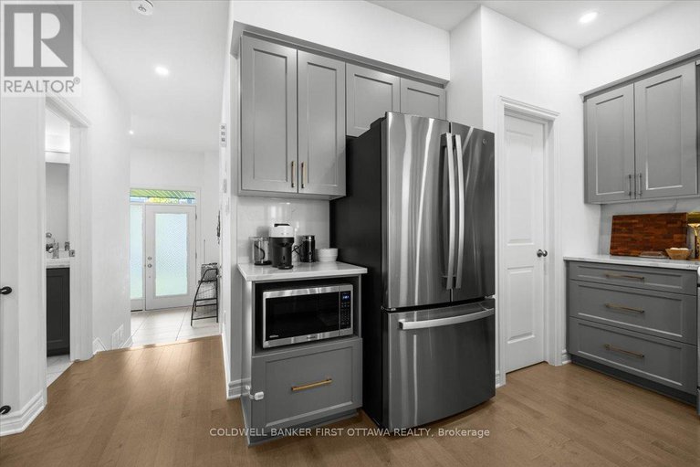 28984522/54-bergschrund-walk/mer-bleuebradley-estatesanderson-park/ottawa/ontario/K1W0P9_7