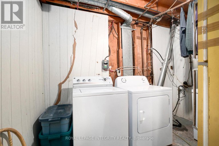 28649416/14-mulvagh-avenue/borden-farmstewart-farmcarleton-heightsparkwood-hills/ottawa/ontario/K2E6M6_29